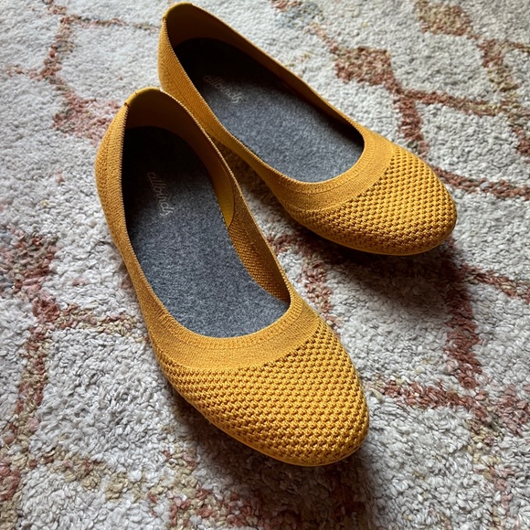 Allbirds Tree Breezers Flats | 8 | Yellow - Picture 6 of 9